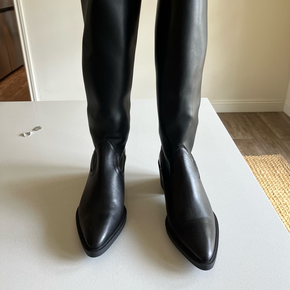 La Canadienne Paton Leather Boot in black